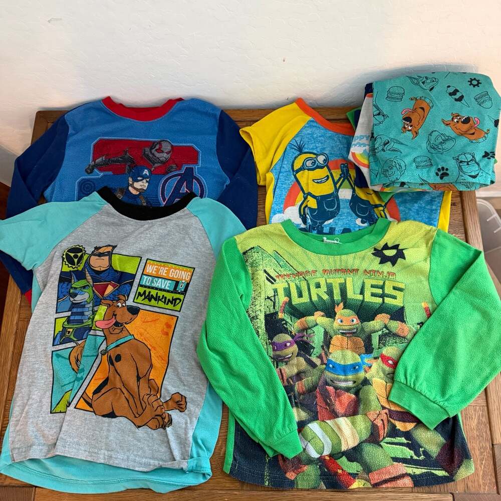 Lot of 4 Boys Size 6/7 Long/Short Sleeve Pajama Sets  Marvel TMNT Scooby Minion
